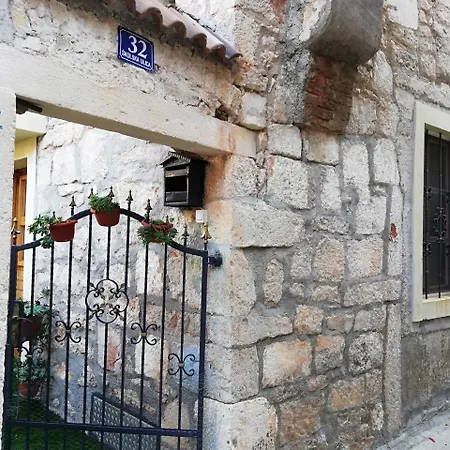 Branimir Apartment *